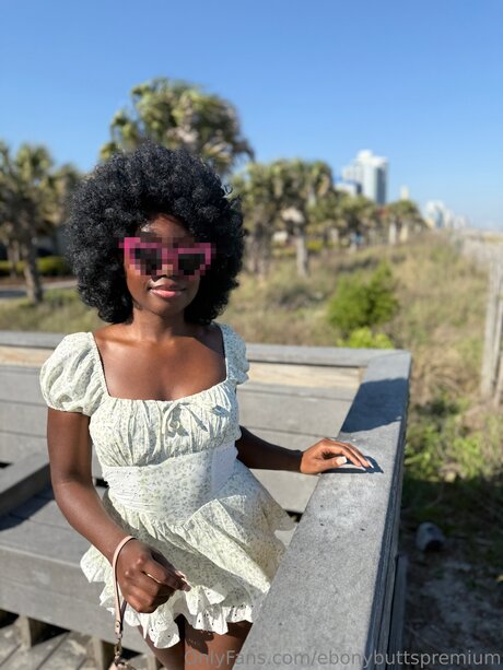 オイルを塗った巨乳オンリーファンズ えろ 写真