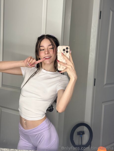 Tinykatrina スター ヌード ギャラリー