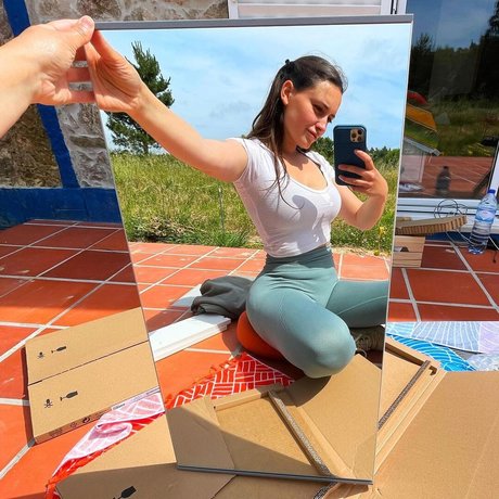 Marie Brethenoux ポルノモデル 写真