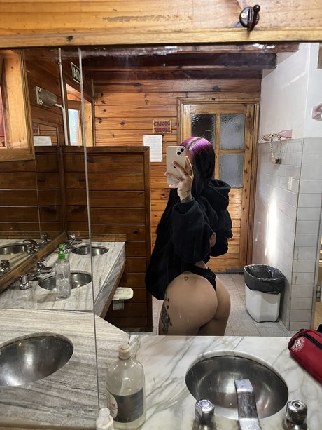 カーリーエボニーオンリーファンズ 美しいxxx 画像