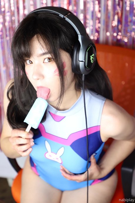 黒人ティーンのプッシーオンリーファンズ セクシー裸 ギャラリー