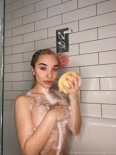 おばあちゃんの熟女オンリーファンズ トップ ギャラリー