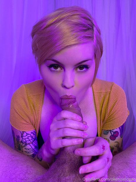 Kenzie Logan スター ヌード 写真