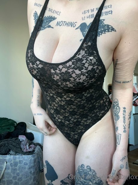 Shelley Floryd ポルノスター 独占 ギャラリー