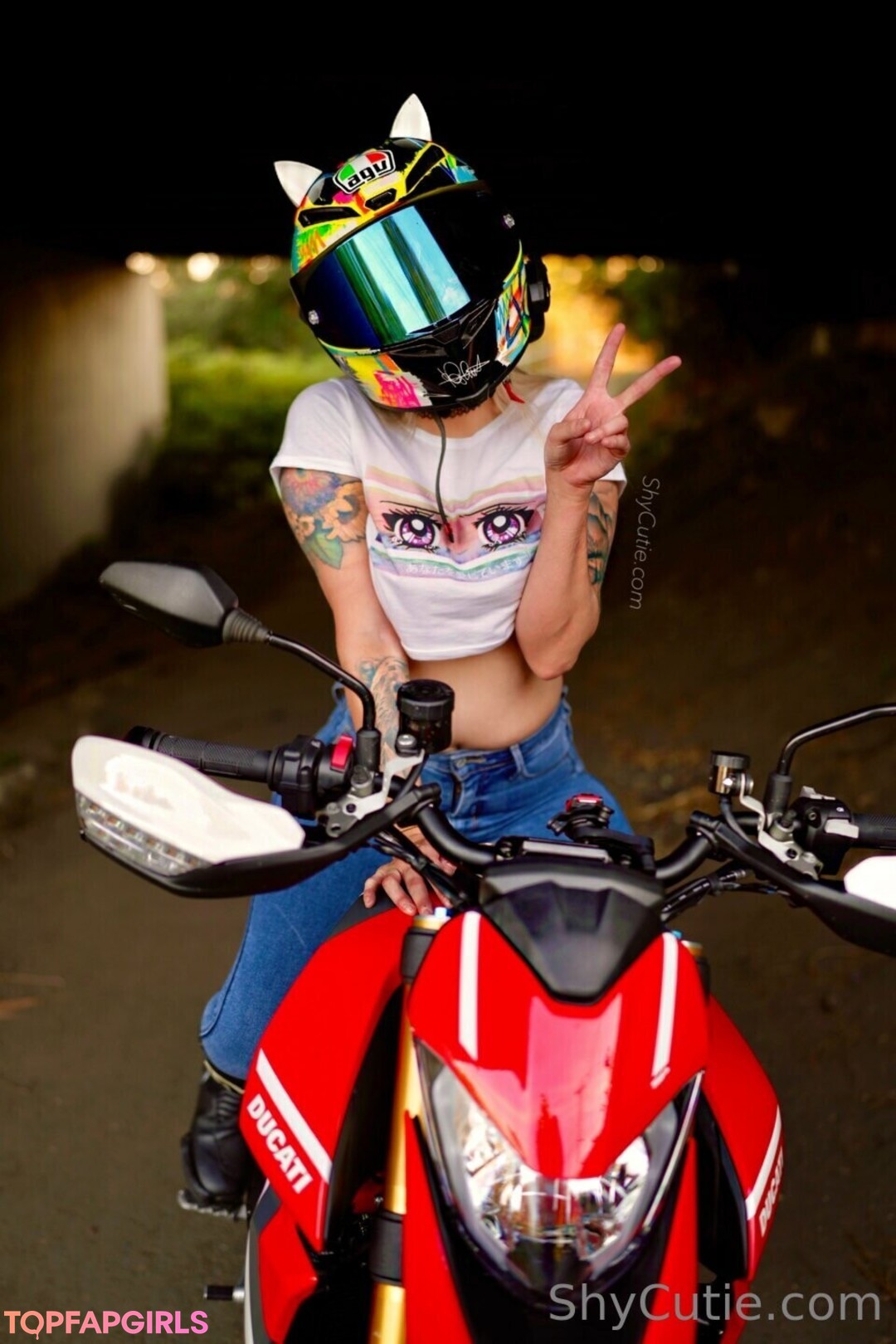 エボニートップオンリーファン 無料xxx 写真