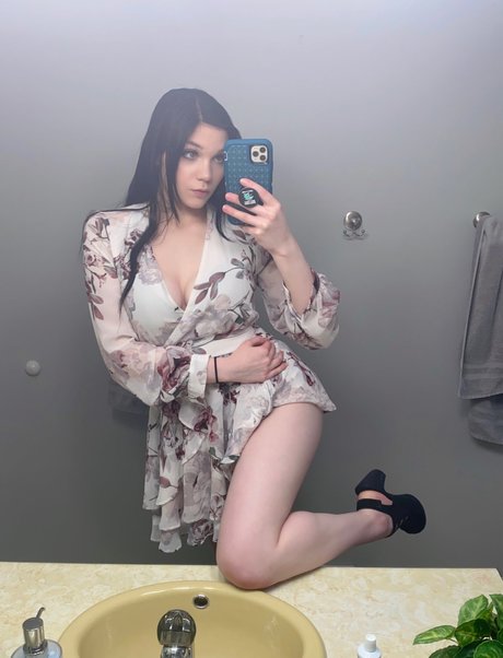 Esther Lynnrie_ ヌードのポルノスター 写真