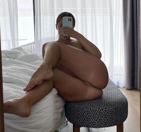 Jhilleaf アダルトスター ギャラリー