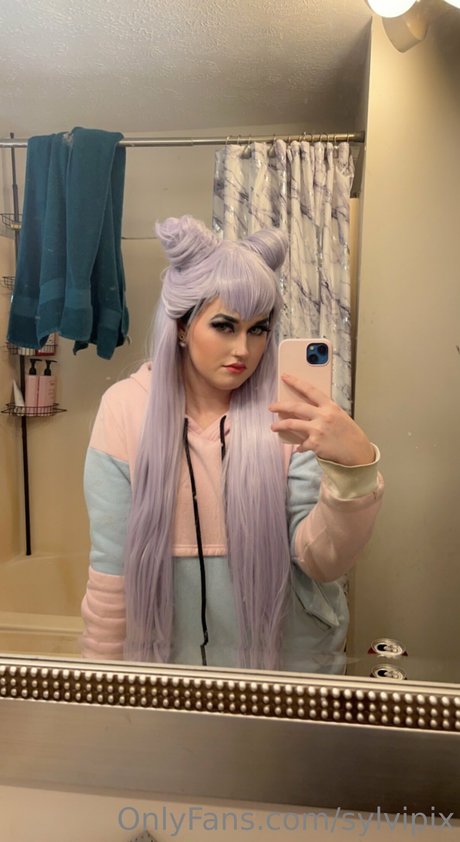 Sylvipix Young Goth Milf ポルノスター セクシー ギャラリー