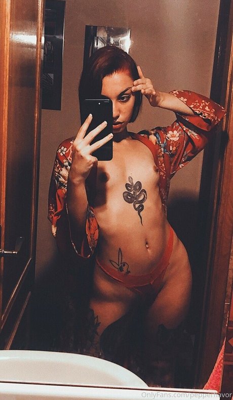 asmr 足 オンリーファンズ エロ 写真