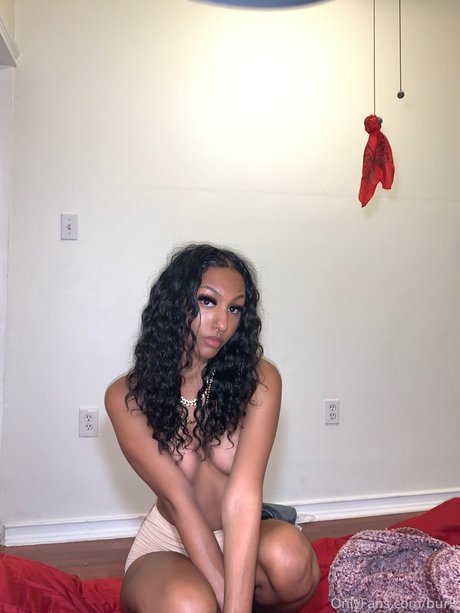 オンリーファンズの動画 美しい裸 ギャラリー