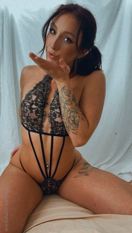 Molly Aria xxxスター 写真