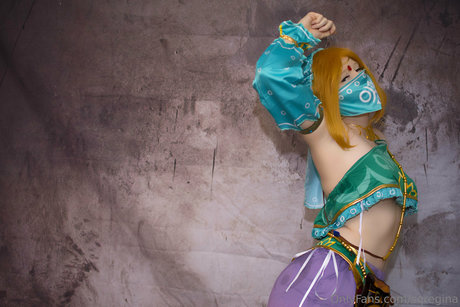 Sleeping Queen Regina アダルトスター アーカイブ