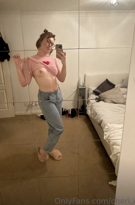 Cheri Xo_ ポルノスター ギャラリー