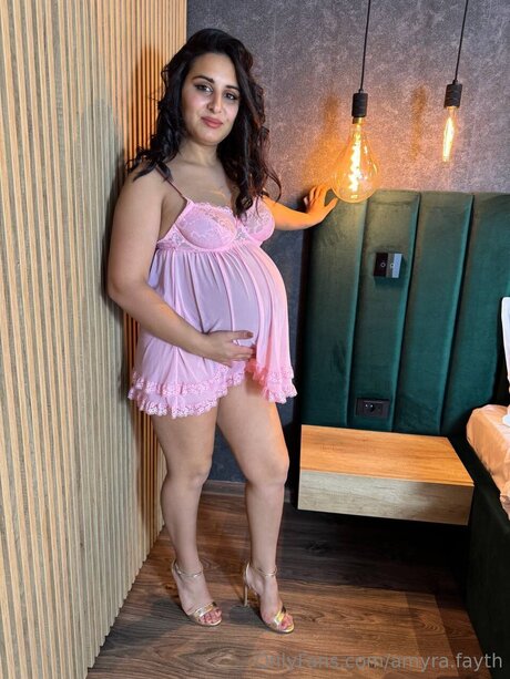 Amyra Fayth 無料モデル 写真