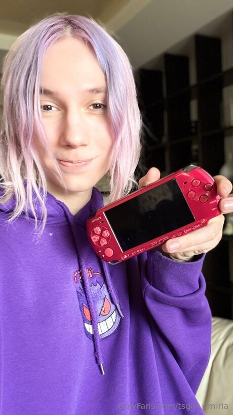 Tsgirl Emiria 裸のスター 写真