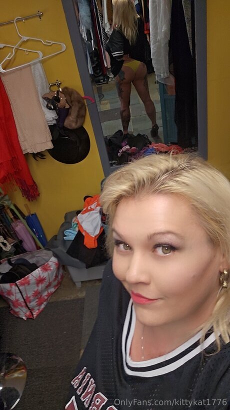 Kittykat1776 ポルノスター セクシー 写真