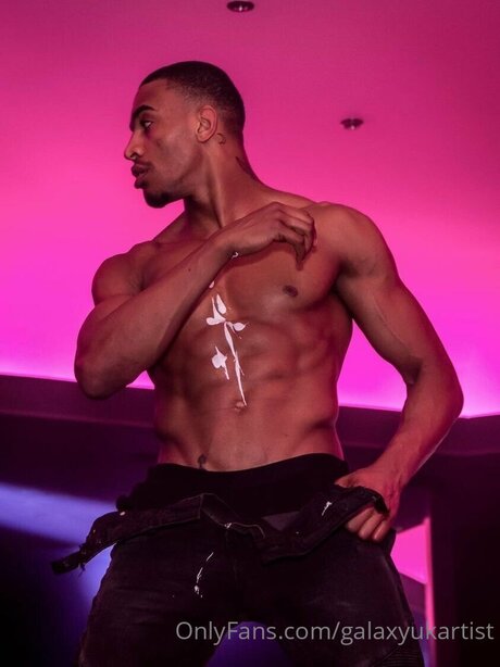 Akonnewanliss 高品質女優 画像