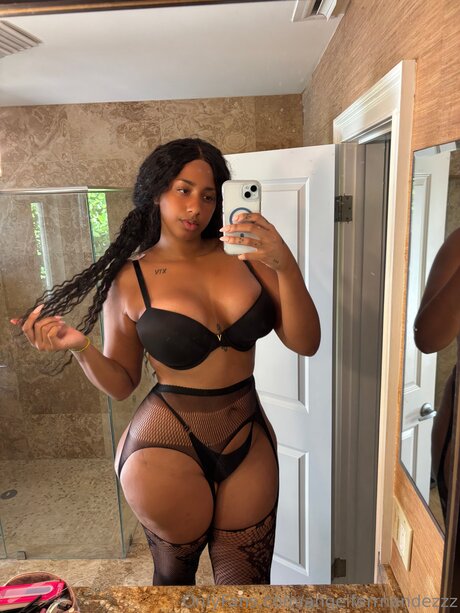 Angelferrnandezzz トップ女優 画像