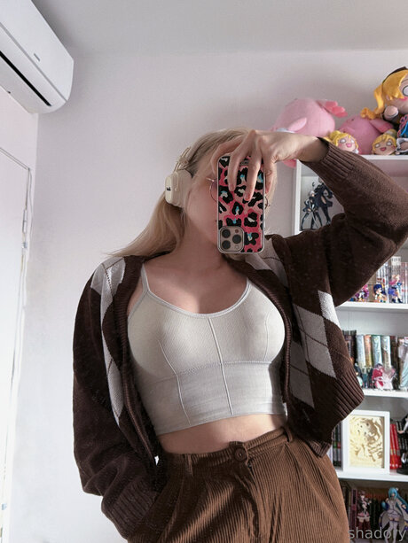 Shadory ポルノスター ギャラリー