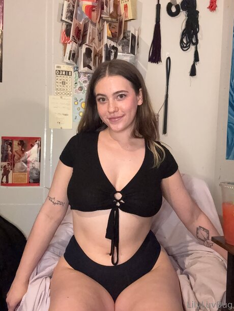 Babyyraisin 裸のポルノスター 画像