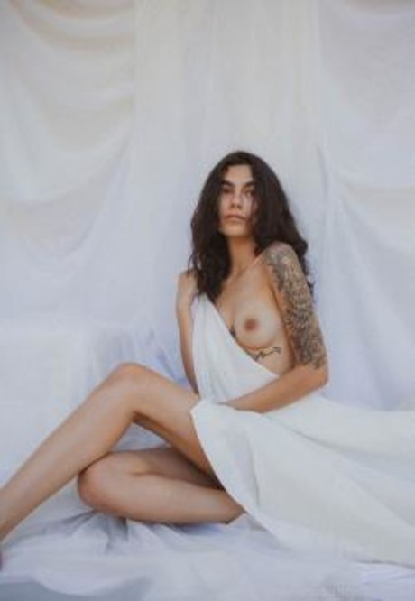 Brianna Itshades xxxスター ギャラリー