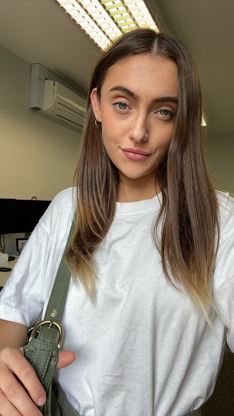 Honeyisabella_ 完璧な女優 画像