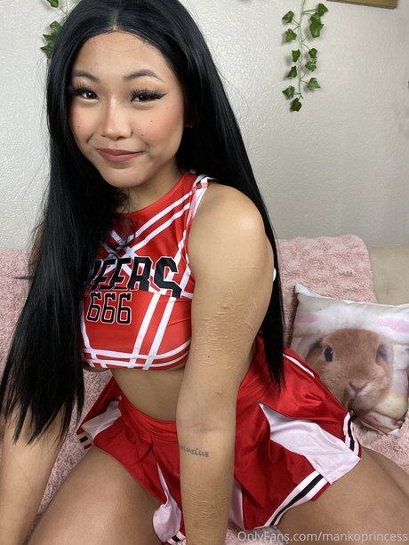 尖ったおっぱいオンリーファンズ ホット 写真