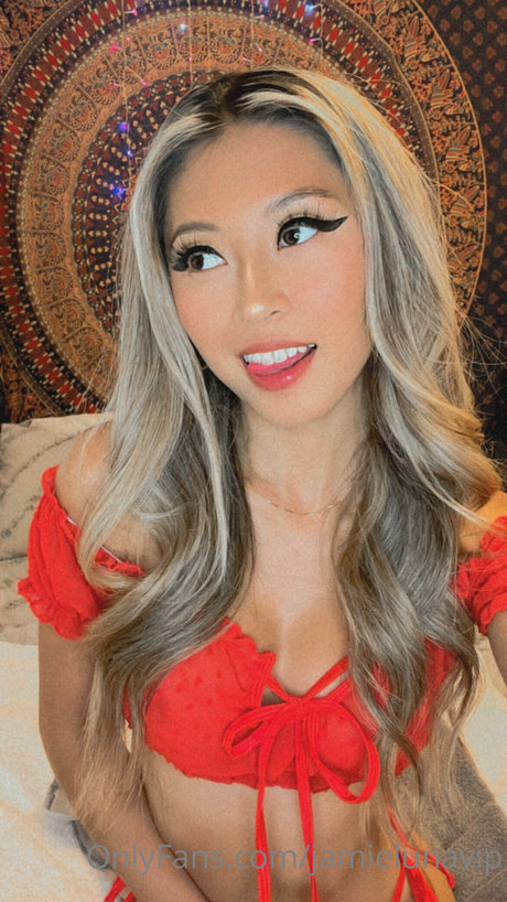 Jamie Luna エロティックなモデル ギャラリー