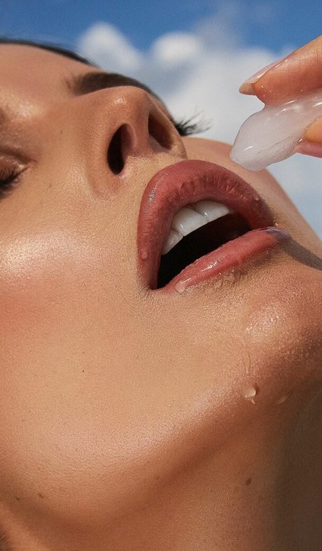 レズビアン乱交オンリーファンズ セクシー裸 アーカイブ