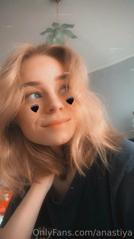 Anastiya 高品質スター 写真