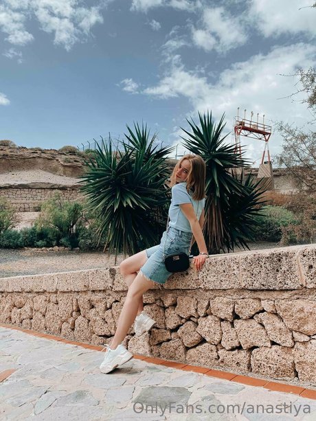 Anastiya 完璧なスター 画像