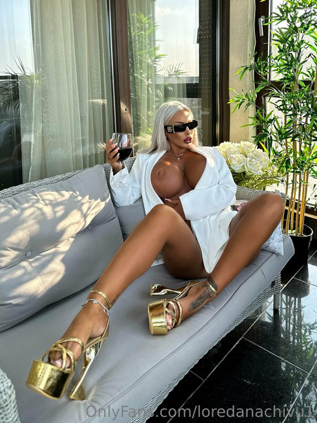 Loredana Chivu 裸の女優 アーカイブ