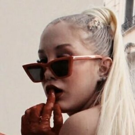 Clariiquinn ポルノスター 高品質 ギャラリー