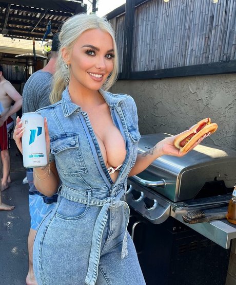 Emily Sears ポルノスター 素敵 写真