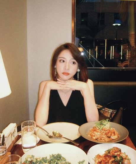 Inshy ヌードスター 画像