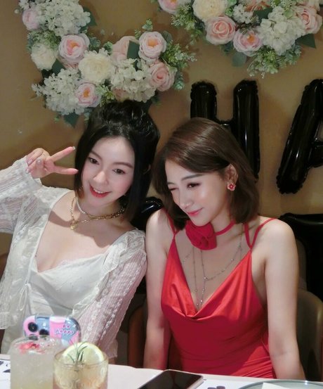 金髪オナニーオンリーファンズ ポルノ 写真