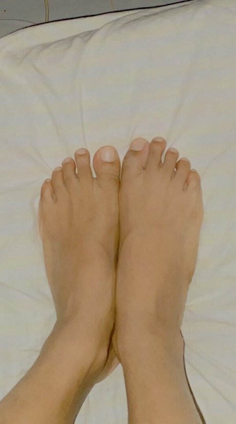 ビキニプリンセスオンリーファンズ ホットヌード 画像