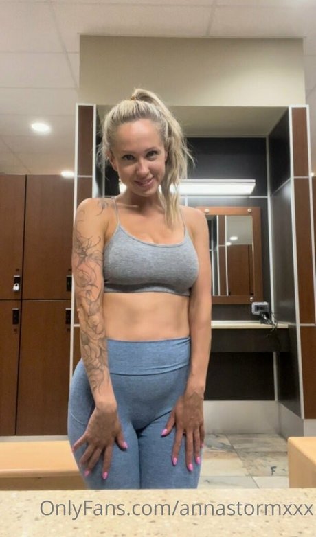 annastormxxx 写真集