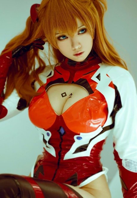 Raku ヌードのポルノスター 画像