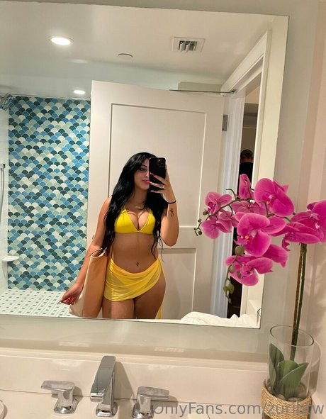 zuribtw ヌードスター 写真