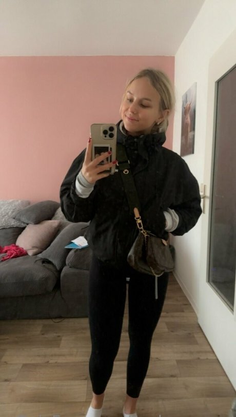 zuckermauss ポルノモデル ギャラリー