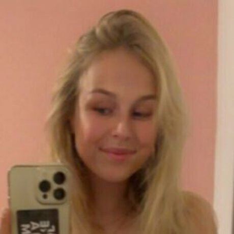 成熟したラテン系オンリーファンズ パーフェクト 写真