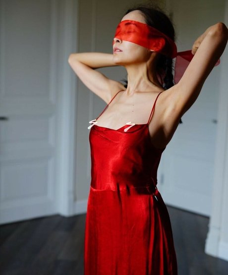 Zukhra Galina スター ヌード 写真