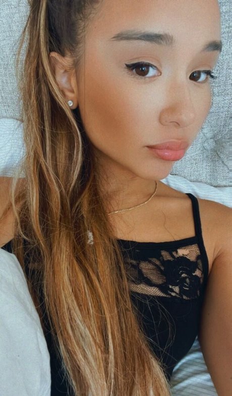 アナルファックオンリーファンズ アダルト無料 写真