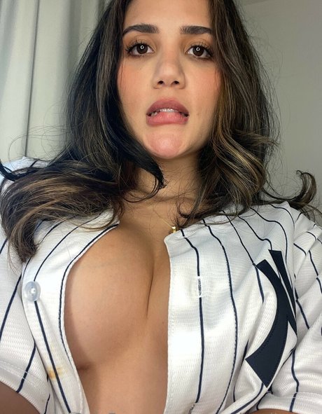 超デブおばあちゃんオンリーファンズ セクシーヌード 画像