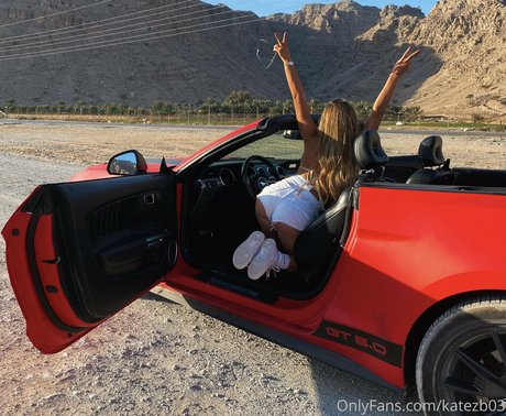 Katezb03 独占女優 写真