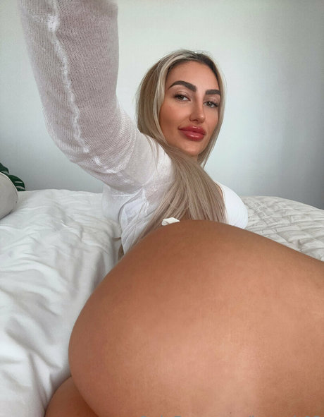 金髪の顔射オンリーファンズ 無料裸 画像