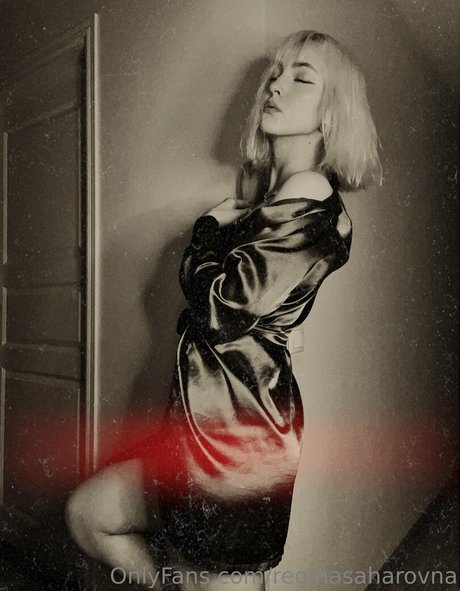 Regina Sahar かわいいモデル 写真