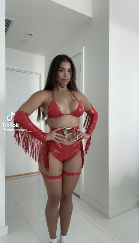 Thalia Matos HDモデル 画像