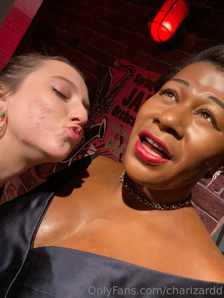 中出し 主観 オンリーファンズ アダルト無料 写真